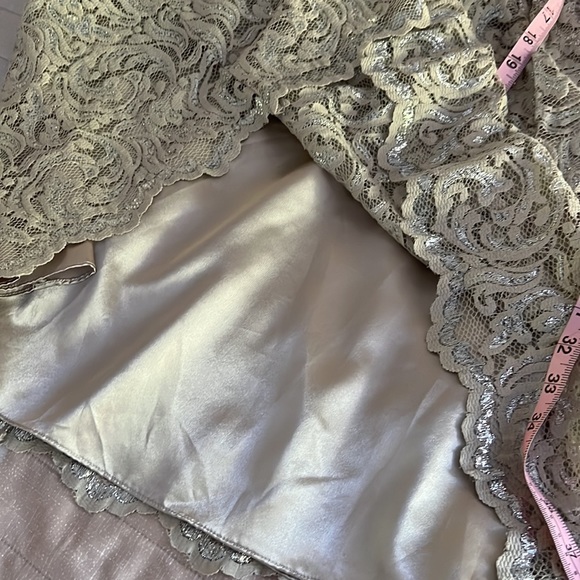 (NWT)(DecoDe-1.8) Ladies fashion Shiny silver lace dress size 8 - Picture 15 of 17